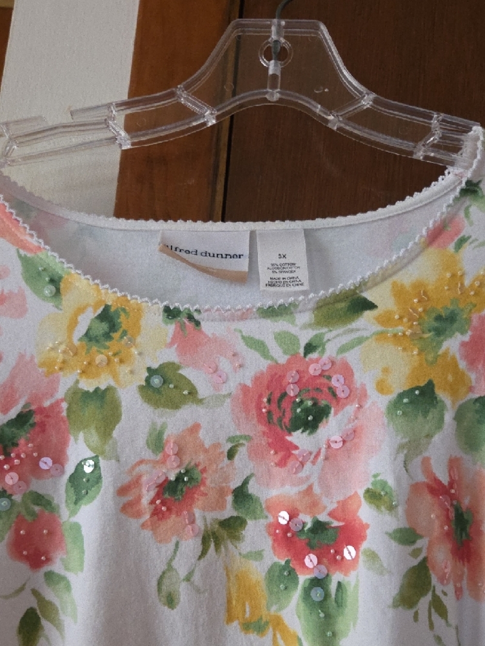 WORN ONCE Women’s White Floral Sequin Scoop Neck Top - Picture 4 of 10